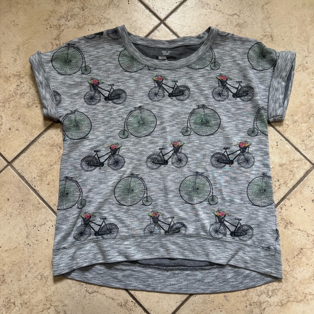 Style & Co. Gray Bicycle Print Women's Tee